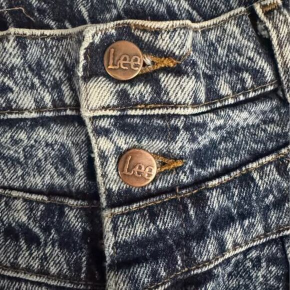 Lee denim acid wash high rise denim shorts size small - Picture 3 of 7